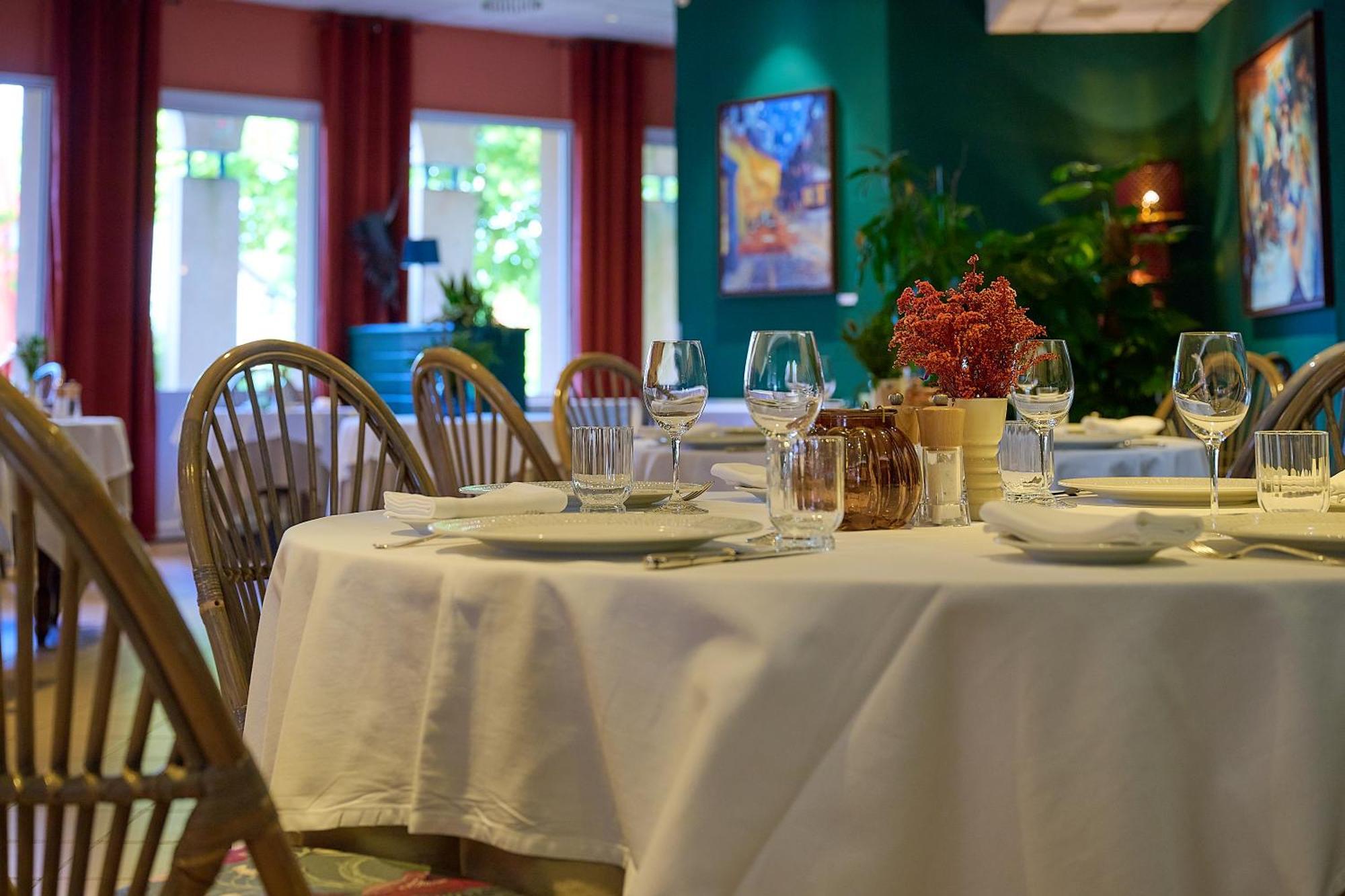 Logis L'Ermitage Hotel & Restaurant Saulges Luaran gambar