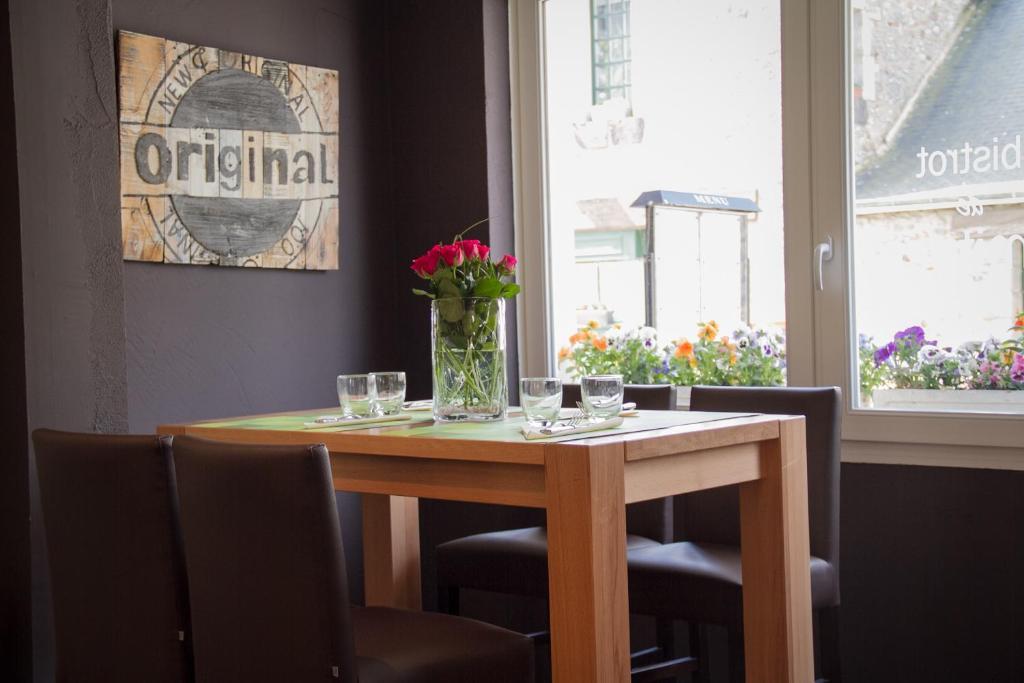 Logis L'Ermitage Hotel & Restaurant Saulges Luaran gambar