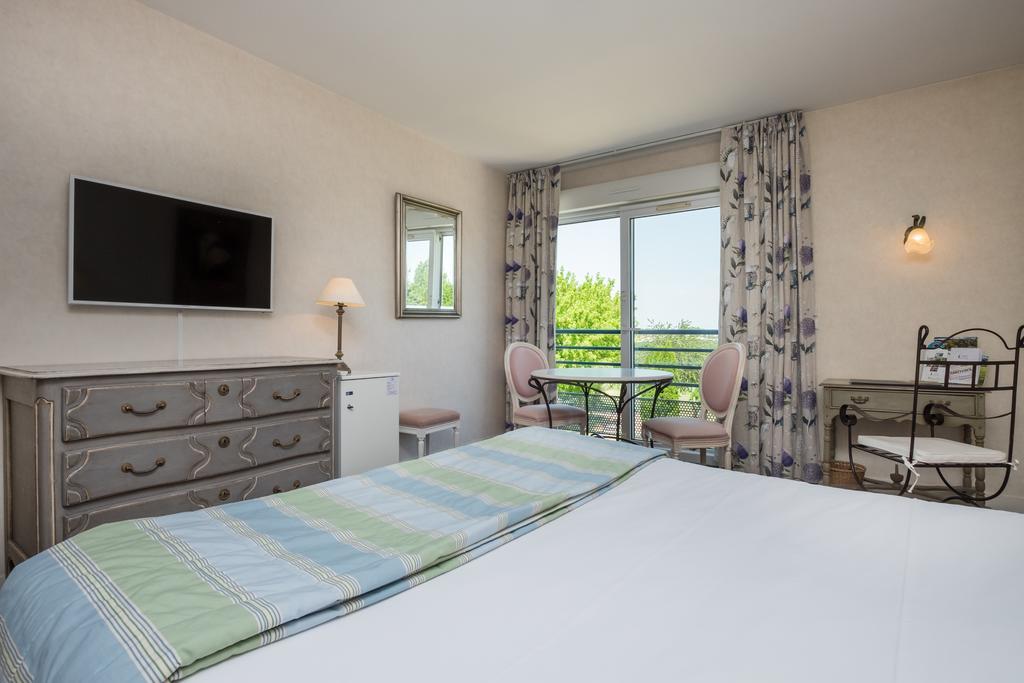 Logis L'Ermitage Hotel & Restaurant Saulges Luaran gambar
